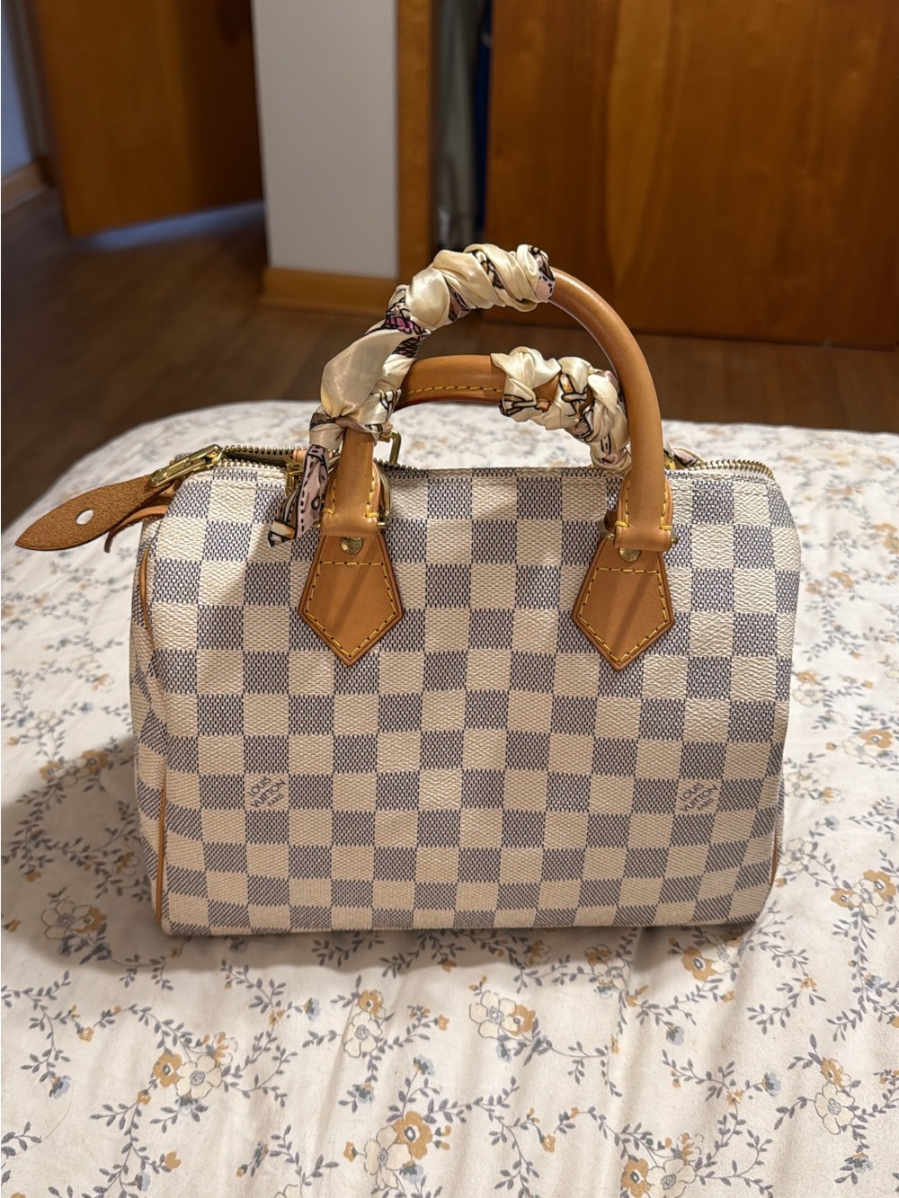 Louis Vuitton Damier Azur speedy 25